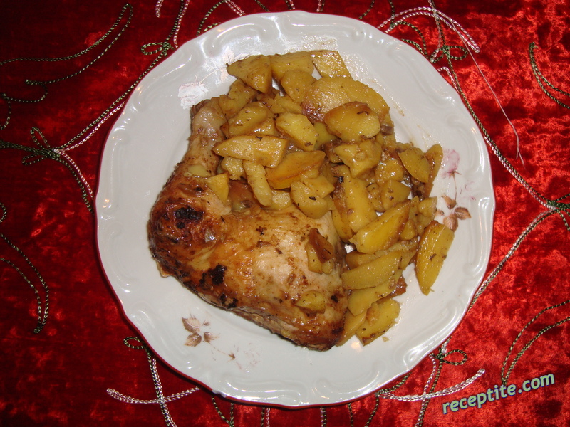 Снимки към Пилешко с картофи