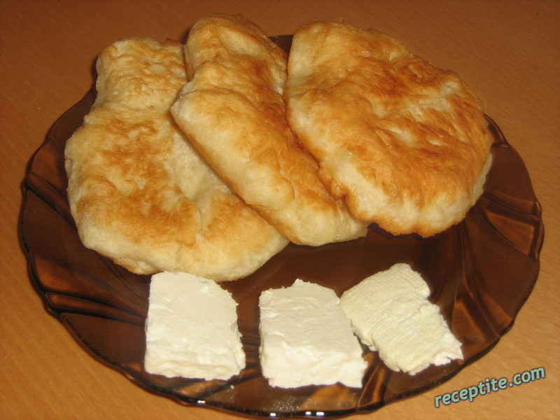 Снимки към Мекици с мая и кисело мляко