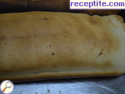 снимка 2 към рецепта Домашно руло от кексово тесто