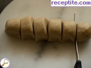 снимка 3 към рецепта Гуджия (Gujiya) - пържени тестени закуски