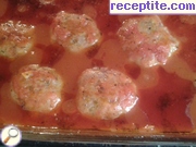 снимка 6 към рецепта Кюфтета с доматен сос на фурна