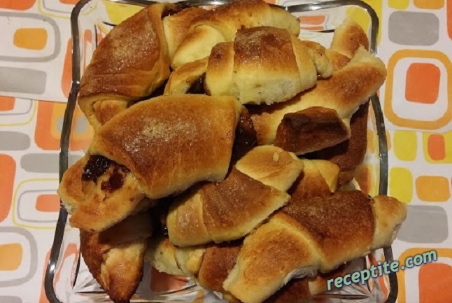 Снимки към Козуначено тесто замесено в хлебопекарна
