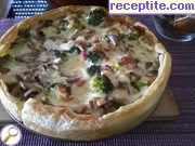 снимка 4 към рецепта Киш с броколи, шунка и синьо сирене