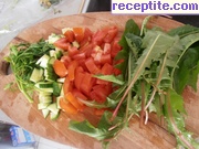 снимка 1 към рецепта Салата от зеленчуци и листа на глухарче