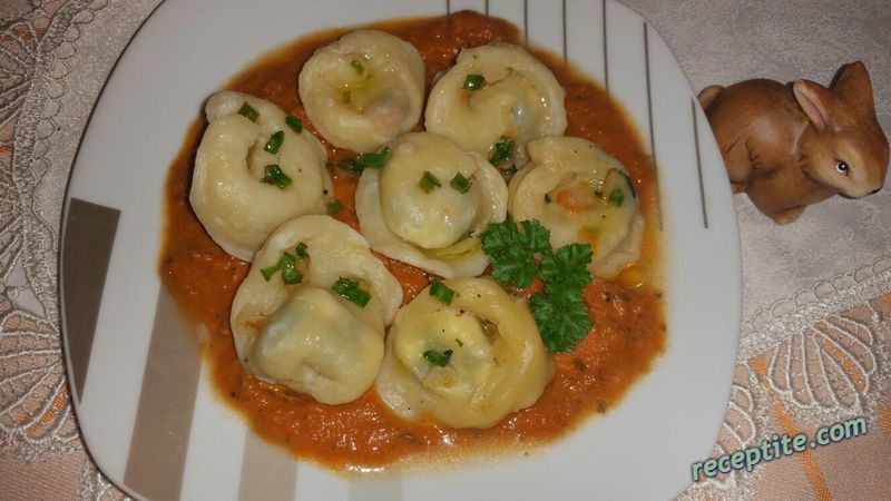 Снимки към Пелмени с месо и гъби