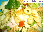 снимка 2 към рецепта Зелена макаронена салата