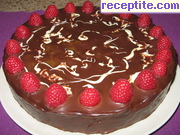 снимка 11 към рецепта Шоколадово-бисквитена торта