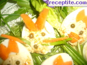 снимка 2 към рецепта Пълнени яйца с извара