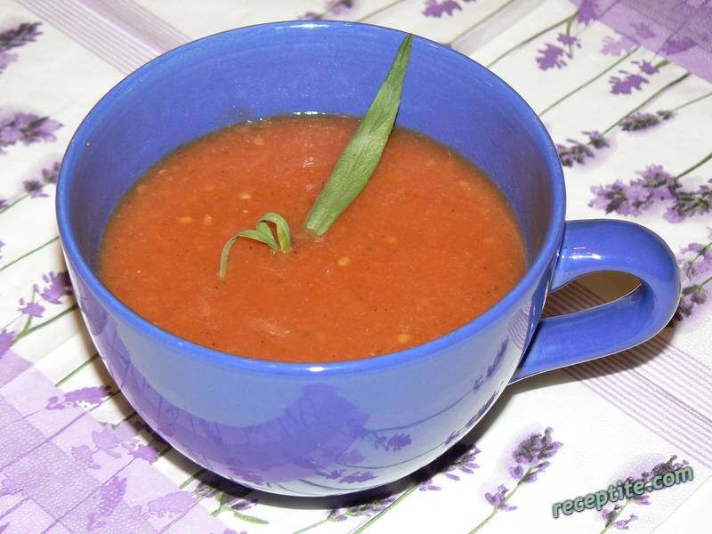 Снимки към Постна доматена крем-супа с пресен естрагон