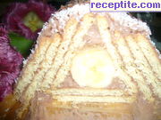 снимка 2 към рецепта Бисквитено руло *Око в пирамида*
