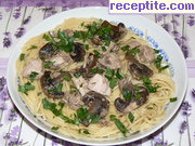 снимка 1 към рецепта Спагети с гъби и риба тон