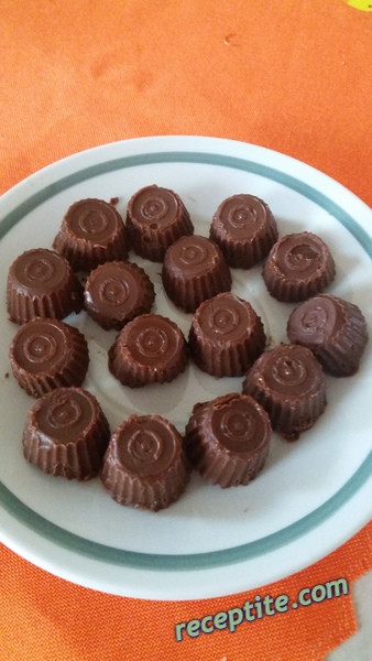 Снимки към Домашни шоколадови бонбони