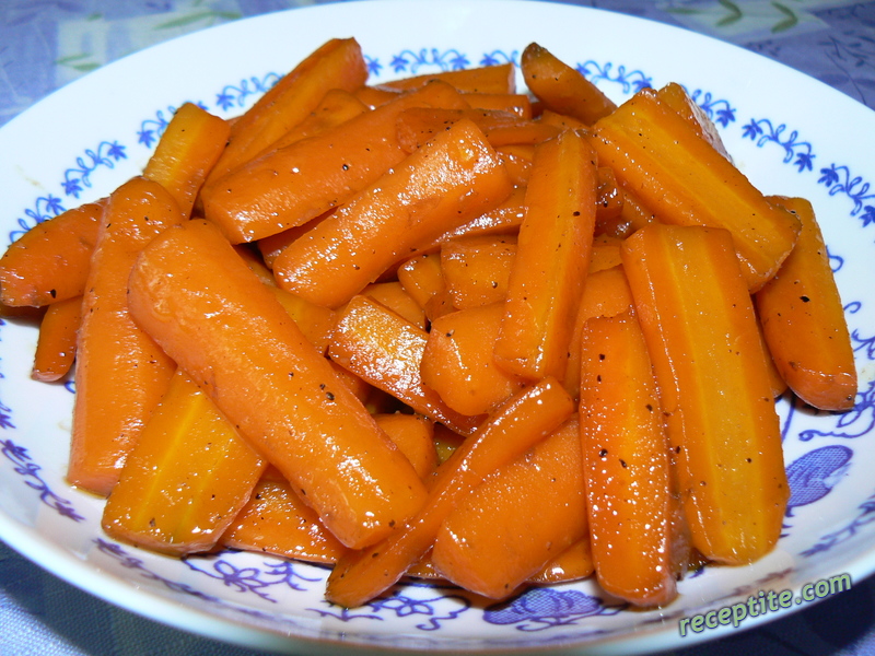 Снимки към Глазирани моркови с кафява захар