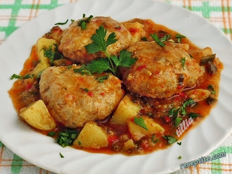 Снимки към Яхния с кюфтета от кайма и булгур