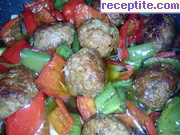 снимка 2 към рецепта Кюфтенца със зеленчуци