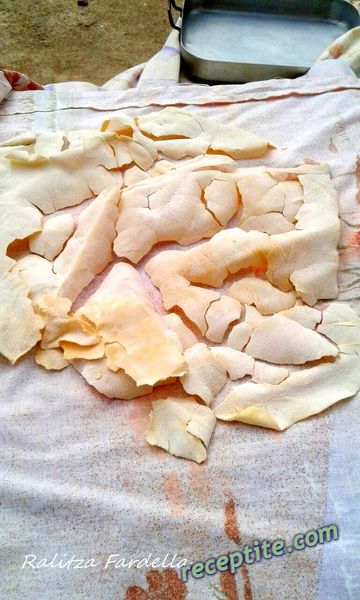 Снимки към Домашна юфка