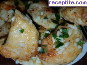 снимка 6 към рецепта Пилешки хапки в чеснов сос