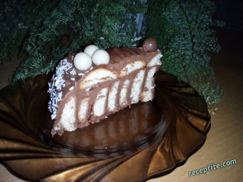 Снимки към Шоколадово-бишкотена торта