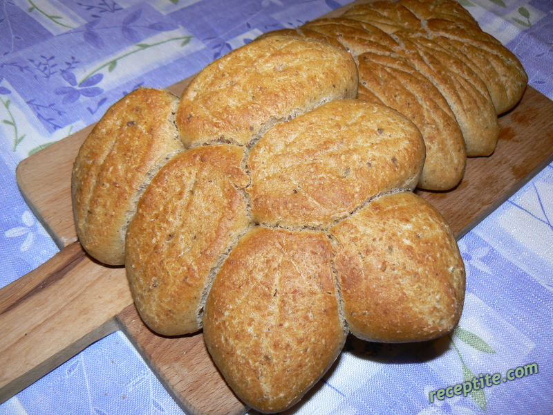 Снимки към Ароматен гръцки хляб
