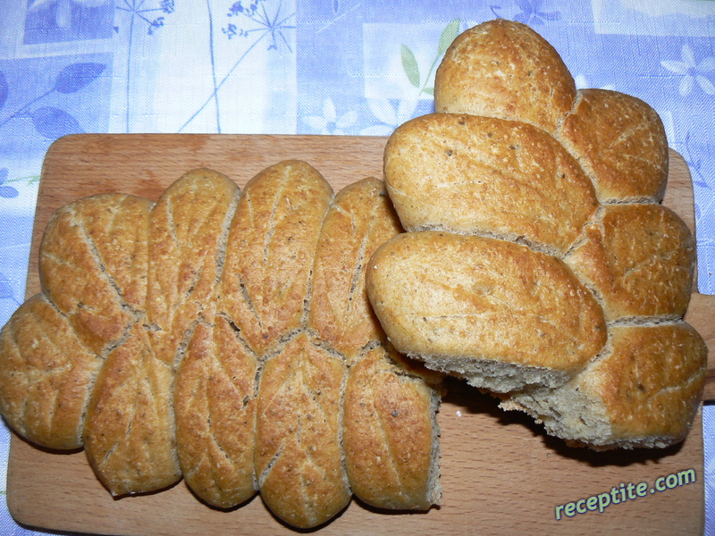Снимки към Ароматен гръцки хляб