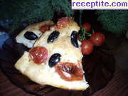 снимка 6 към рецепта Фокача с чери домати, маслини и риган