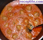 снимка 3 към рецепта Арабски кюфтенца в сълзлив сос