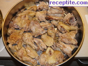 снимка 3 към рецепта Пиле с лук и стафиди