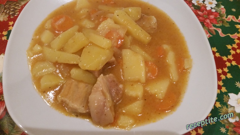 Снимки към Свинско с картофи по селски
