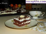 снимка 9 към рецепта Сочна торта с шоколад, ягоди и сметана