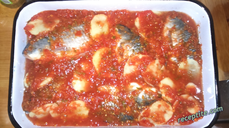 Снимки към Риба с картофи и домати на фурна
