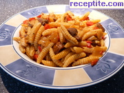 снимка 2 към рецепта Макарони с пилешко и зеленчуци на тиган