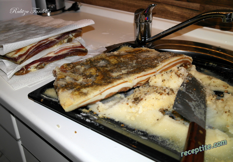 Снимки към Сушена осмянка (pancetta, сланинка от корема)