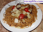 снимка 4 към рецепта Спагети със сос от кайма с червено вино
