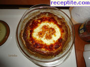 снимка 5 към рецепта Кекс от кайма с плънка и салата