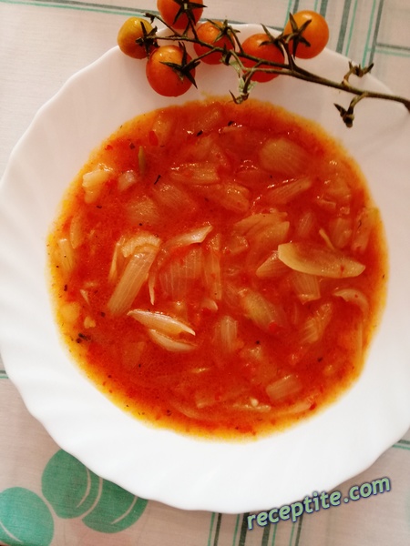 Снимки към Постна лучена яхния с чери домати
