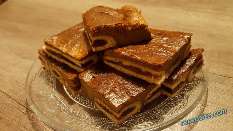 Снимки към Сладкиш с крема сирене