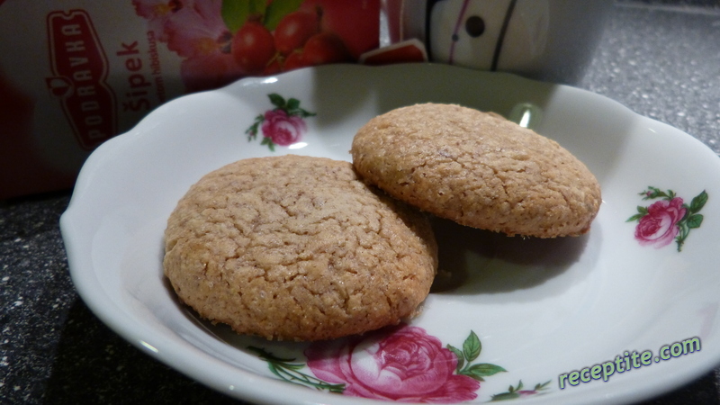 Снимки към Бадемови меденки с канела