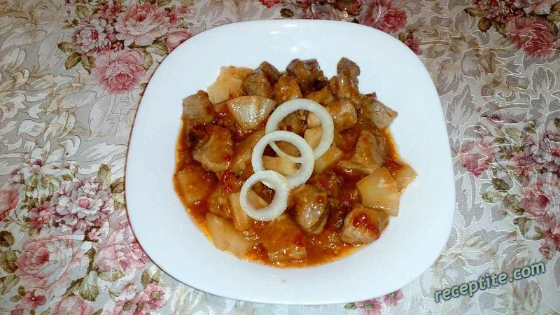 Снимки към Свинско месо с ананас в сладко-кисел сос