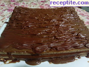 снимка 10 към рецепта Бисквитена торта с крем от тахан халва