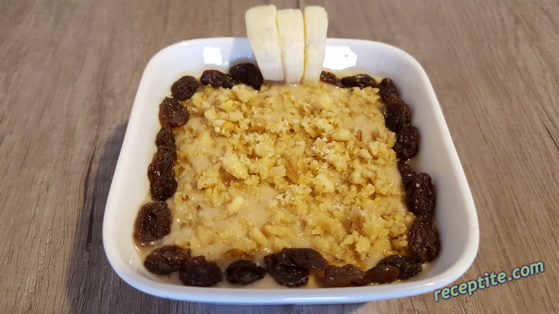 Снимки към Овесени ядки с банан и червена боровинка