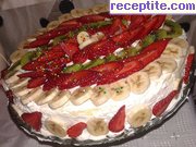 снимка 9 към рецепта Сметанова торта с плодове и лек крем