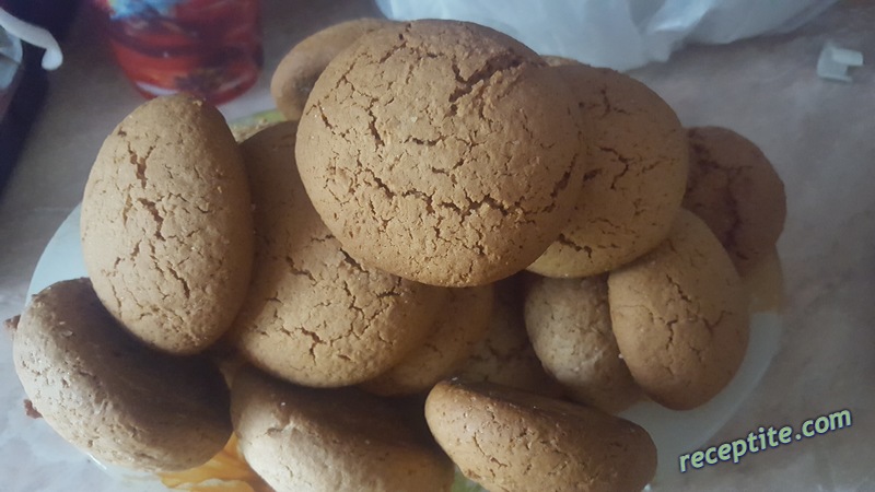Снимки към Бадемови меденки с канела