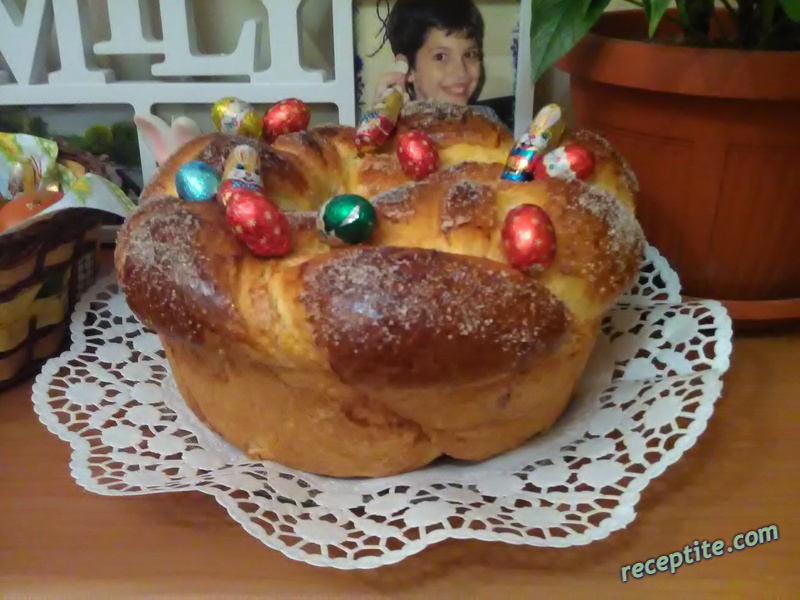 Снимки към Козунак на конци