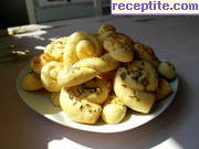 снимка 2 към рецепта Кулуракя - великденски маслени бисквити
