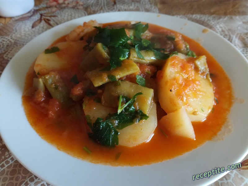 Снимки към Зелен фасул от консерва с картофи