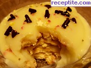 снимка 10 към рецепта Бисквитен десерт с млечен крем Криси