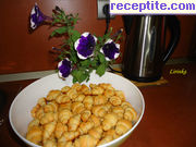 снимка 13 към рецепта Кифли със сирене и кашкавал