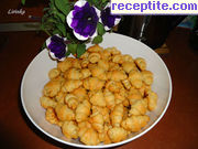 снимка 15 към рецепта Кифли със сирене и кашкавал