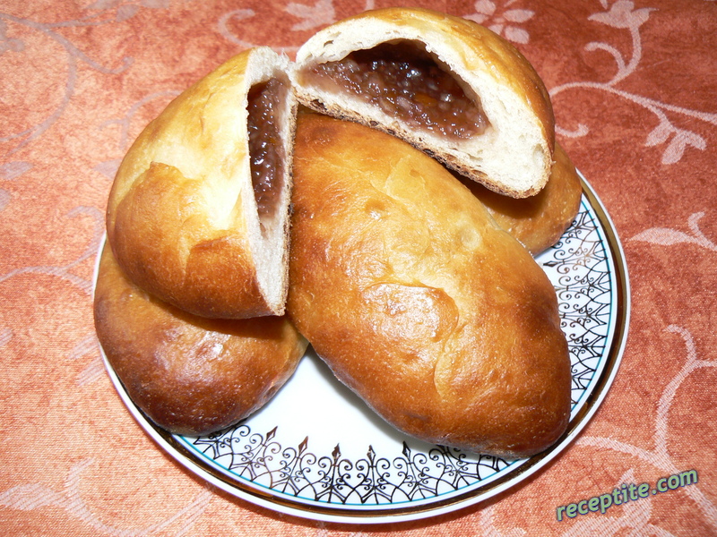 Снимки към Пирожки с конфитюр