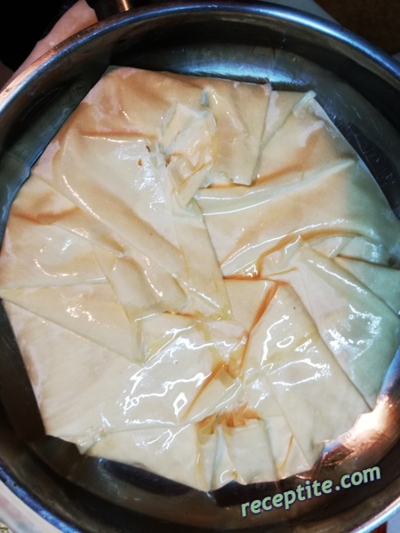 Снимки към Бърза родопска баница на тиган - 2 в 1